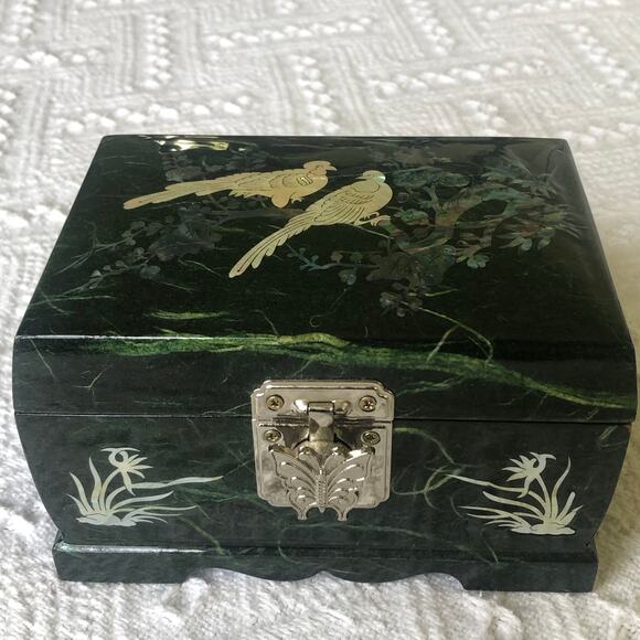 VTG Mother of Pearl Inlay Lacquer Jewelry Music Box Green Birds Mirror 6"x3.5" - Picture 3 of 13